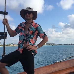 Meet your Posher, Alex